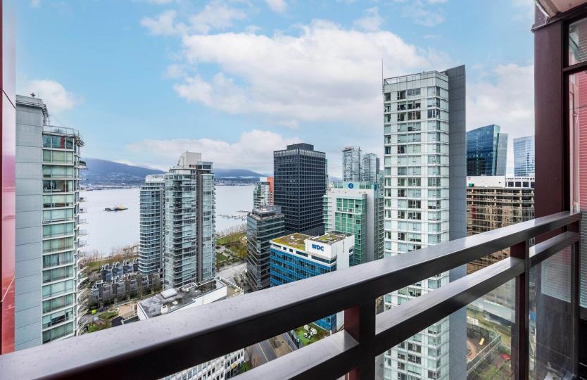 2405 - 1211 Melville Street, Coal Harbour, Vancouver West 