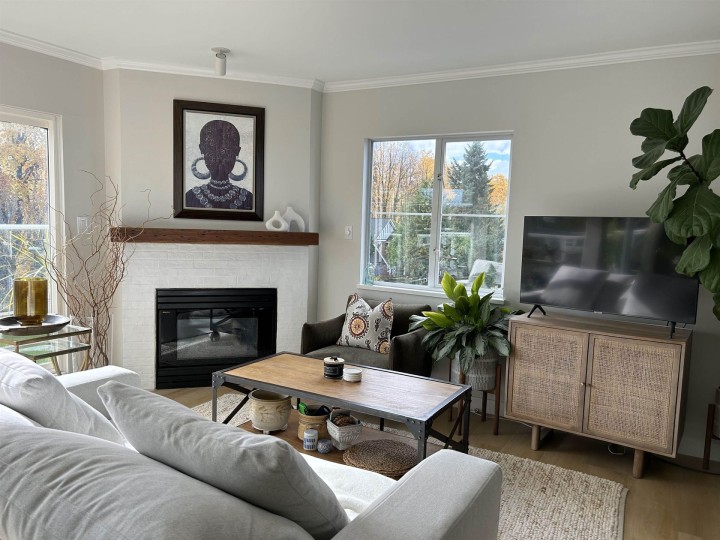 Photo 6 at 302 - 3280 W Broadway, Kitsilano, Vancouver West