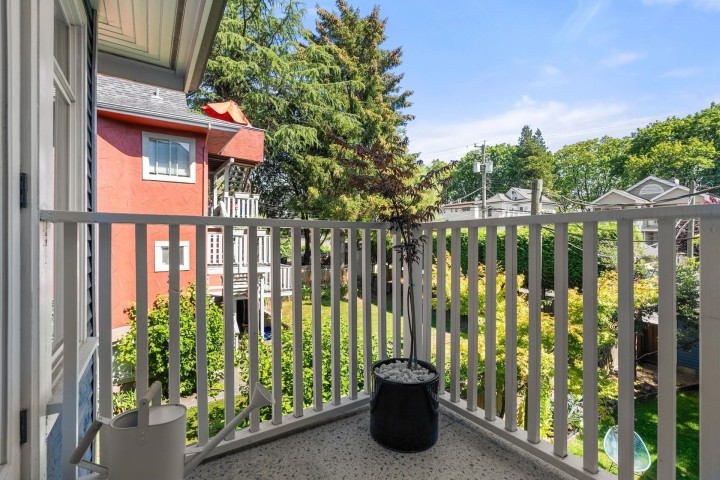 Photo 10 at 2 - 46 W 12th Avenue, Mount Pleasant VW, Vancouver West