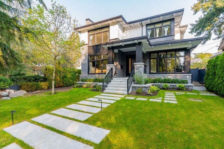 Photo 1 at 3839 W 35th Avenue, Dunbar, Vancouver West