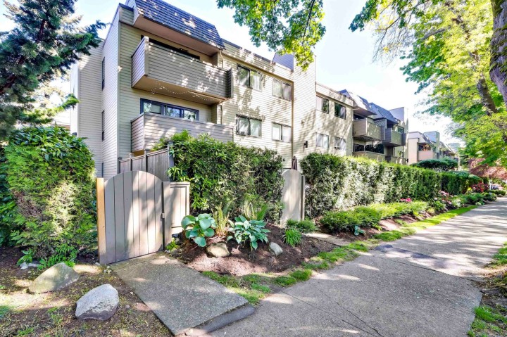 Photo 12 at 205 - 1424 Walnut Street, Kitsilano, Vancouver West