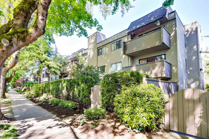 Photo 14 at 205 - 1424 Walnut Street, Kitsilano, Vancouver West