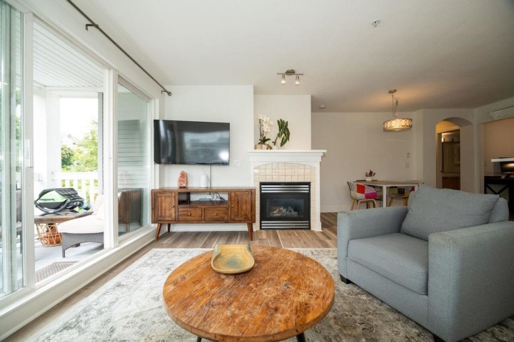 Photo 4 at 308 - 1858 W 5th Avenue, Kitsilano, Vancouver West